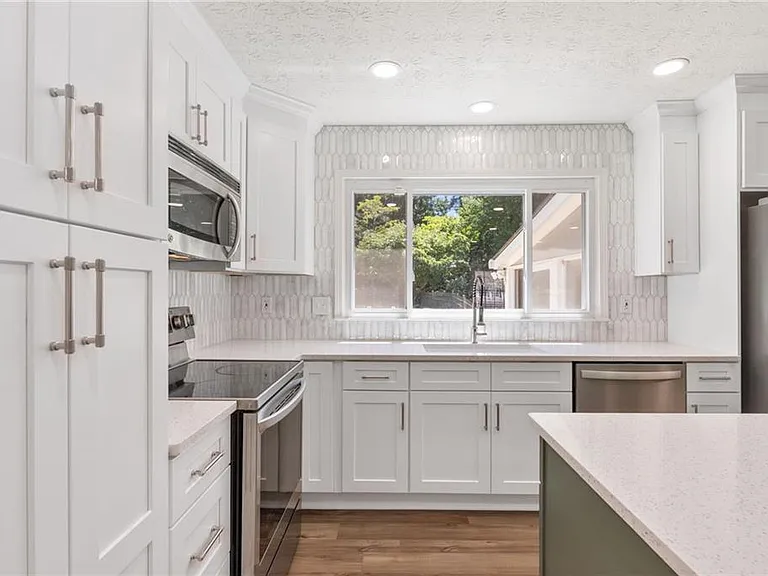 472 Barnesdale Dr — Photo 18