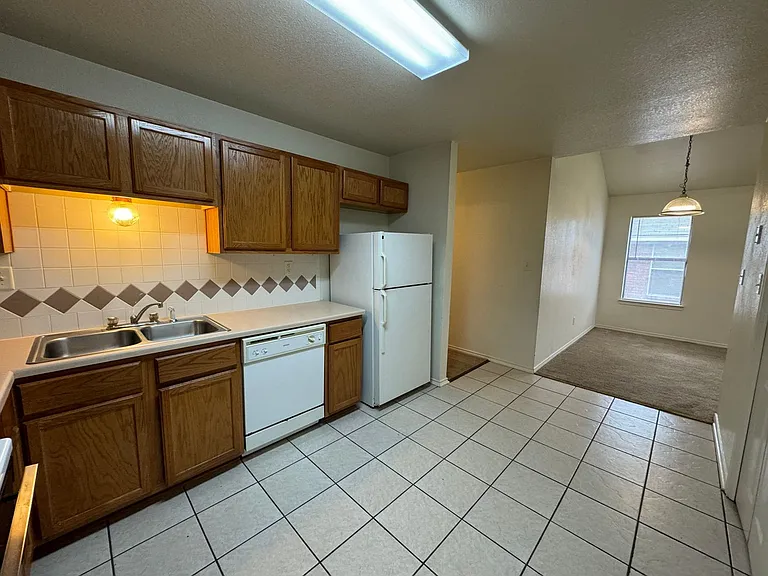 5005 John David Dr — Photo 27