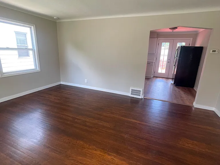 12317 Darlington Ave — Photo 6