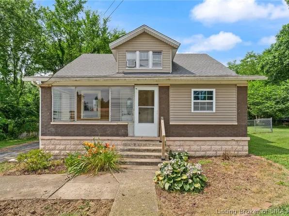 4533 State Rd 64, Taswell, IN 47175
