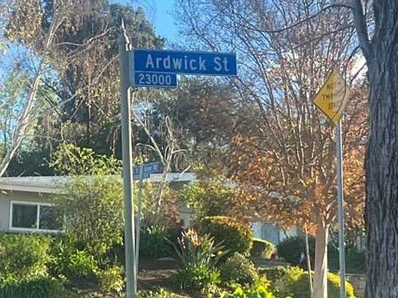 5th image of 23000 Ardwick St