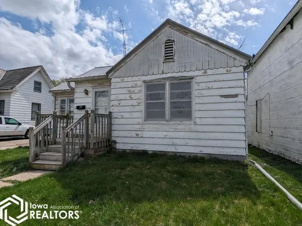 1322 Avenue G, Fort Madison, IA 52627