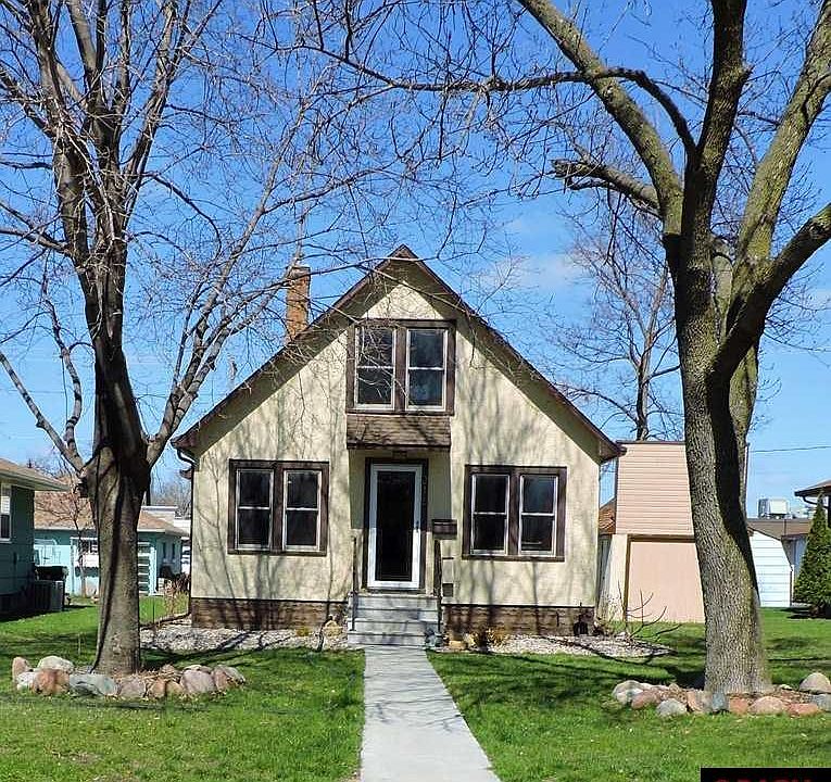 1st image of 216 Belle Ave