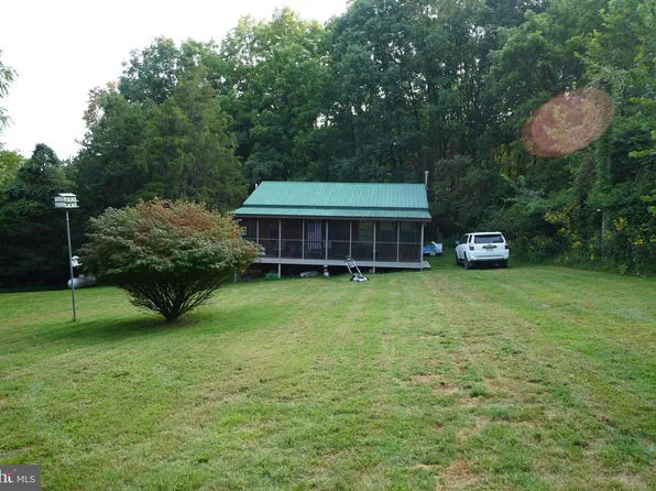 507 Puffenbarger Ln, Brandywine, WV 26802