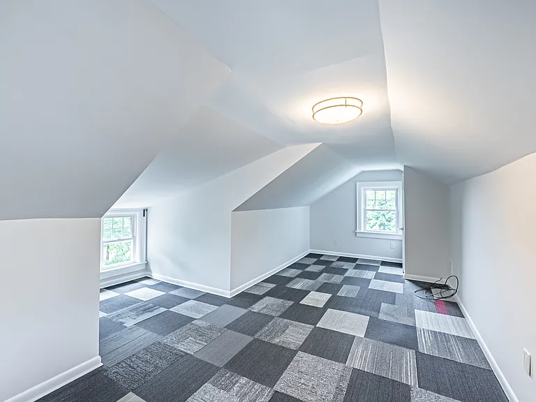 26 Glenwood Ave — Photo 21