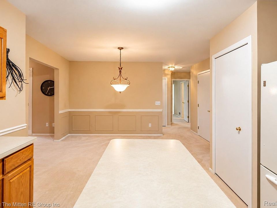 7025 Anna Dr, photo 13