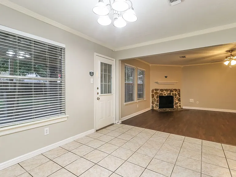 11710 Sandy Stream Dr — Photo 7