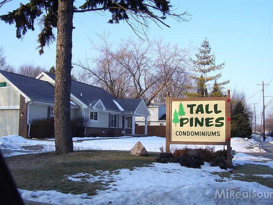 1st image of 31872 Tall Pines Ct