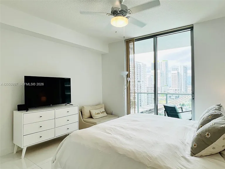 79 SW 12th St #1510 — Photo 37