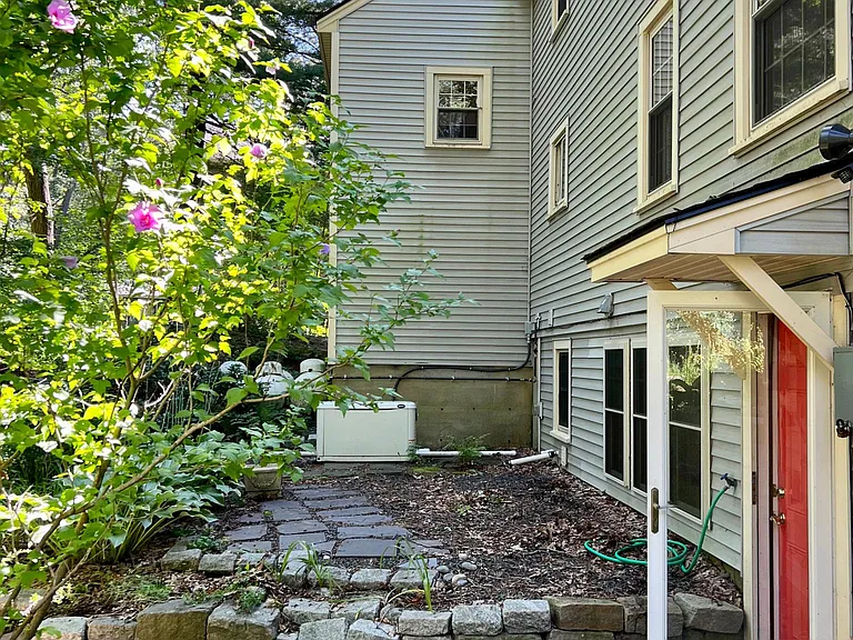 2 Hemlock Hill Rd — Photo 30