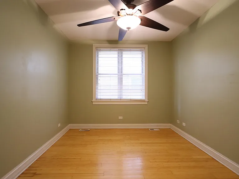 2425 W Arthington St #1 — Photo 13