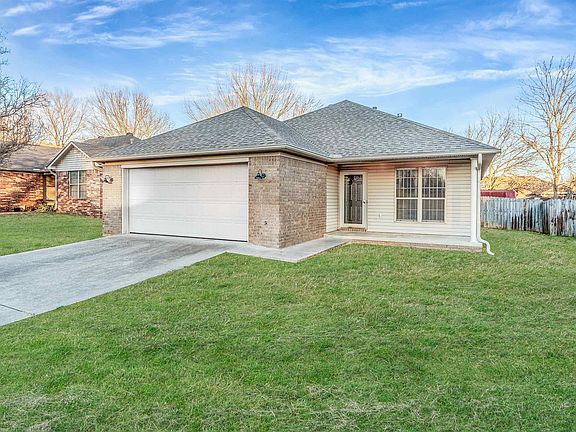 2nd image of 2470 Remington Rd