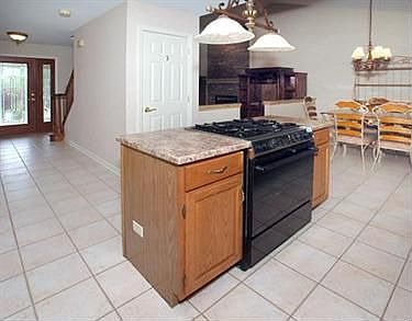 5th image of 1033 Manor Vue Ct
