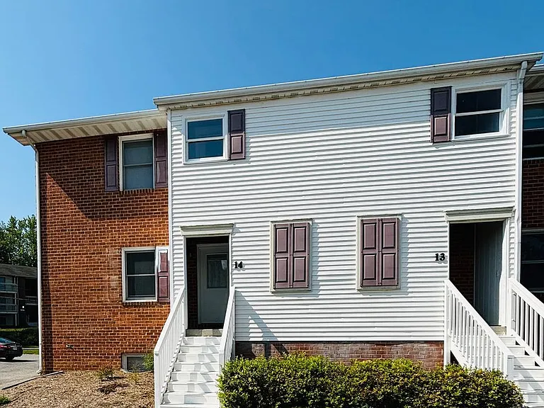 1407 Toms Creek Rd #14 — Photo 8