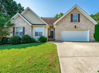 5789 Sarah Dr, Ooltewah, TN 37363