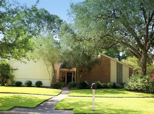 16218 Brookvilla Dr, Houston, TX 77059