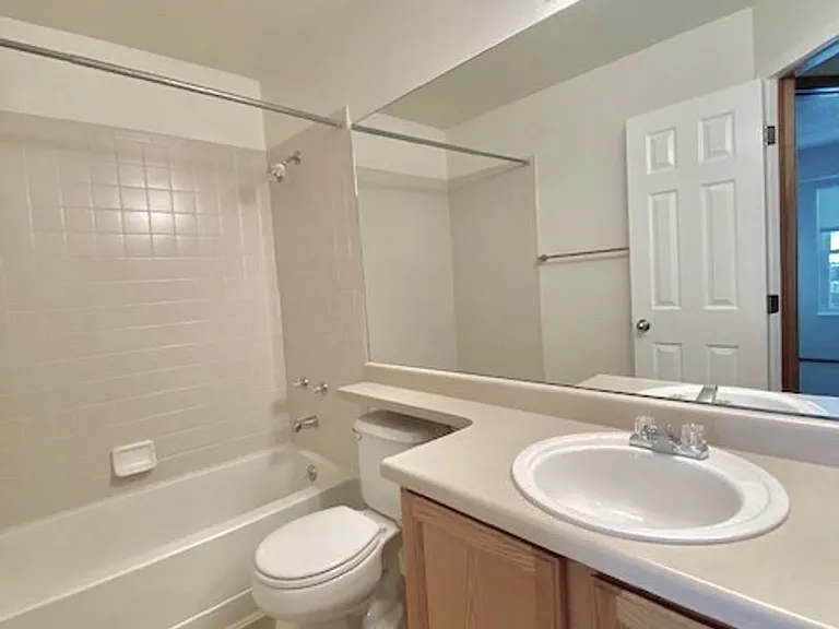 8065 Vectra Dr — Photo 36