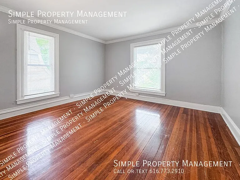201 Benjamin Ave SE — Photo 13
