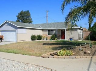 17731 Blythe St, Reseda, CA 91335