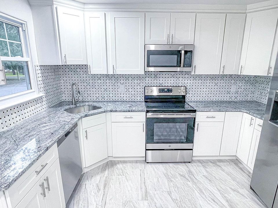 1st image of 6 Alder Ct