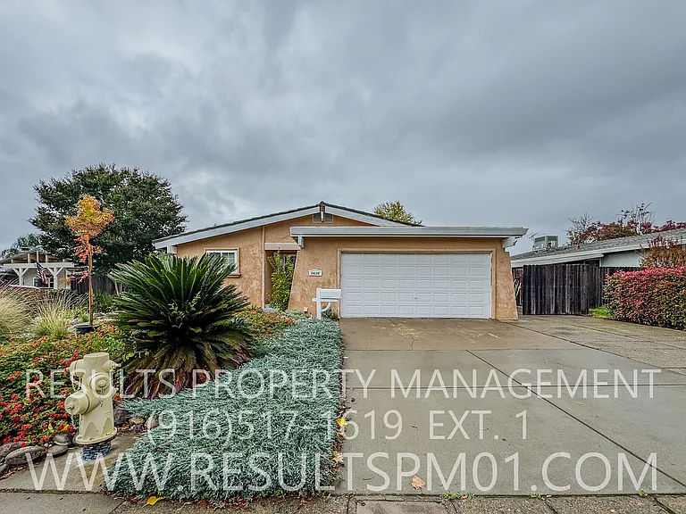 5636 Butano Way — Photo 3