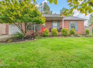 2348 Sunnywood Ln, Knoxville, TN 37912