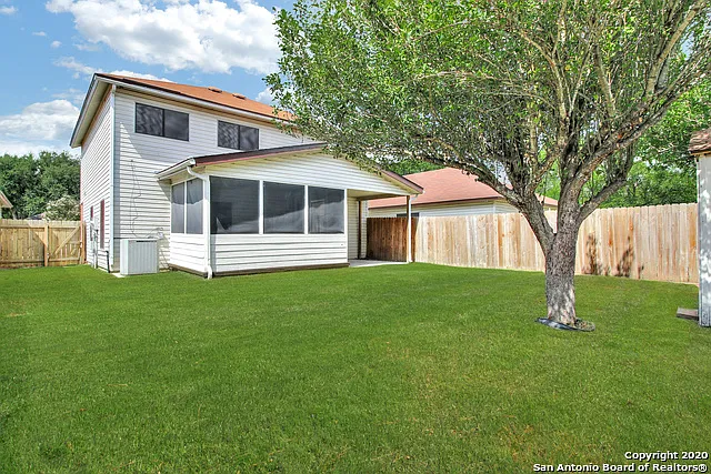 9715 Kashmir Dr — Photo 19