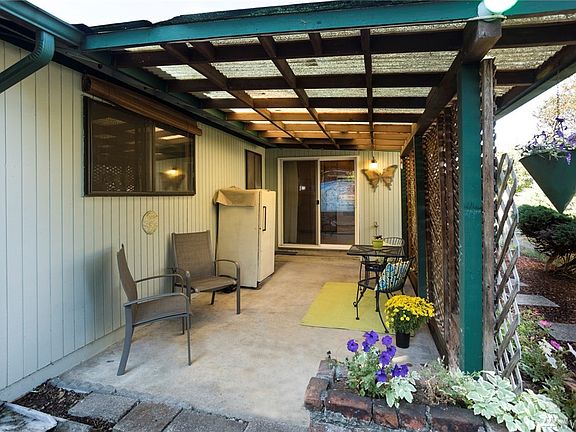 5th image of 16905 5th Avenue Ct E