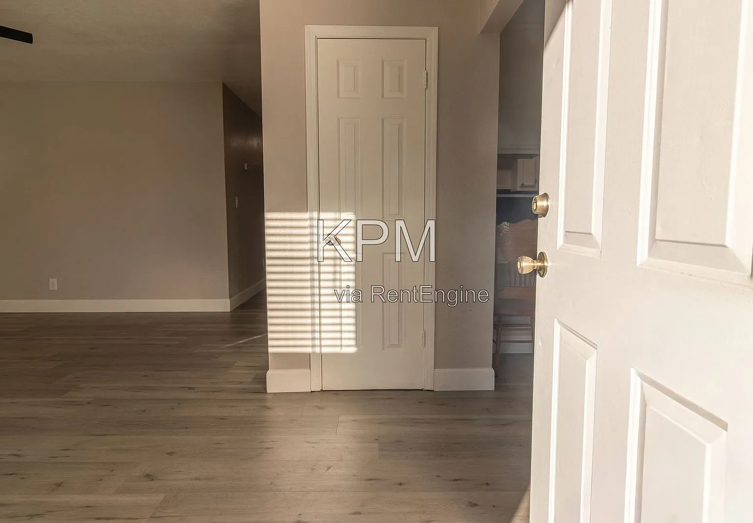 3 bed, 2.0 bath, 1178 sqft, $2,300 — Photo 3