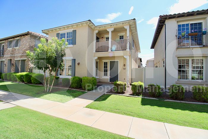 1st image of 836 S Huish Dr