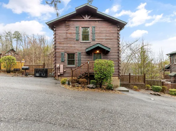 831 Spirit Loop Way, Gatlinburg, TN 37738