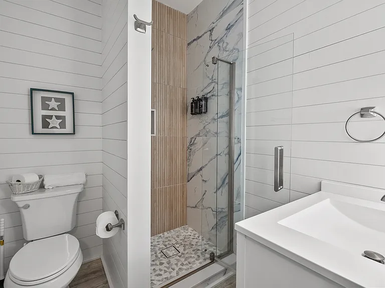 204 Sandstone St — Photo 14