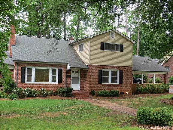 2nd image of 911 E Park Dr