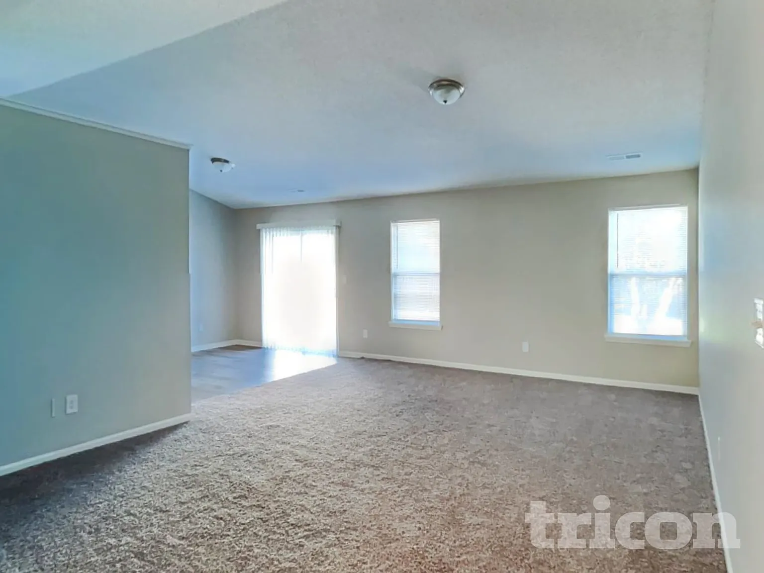 2220 Lakecrest Drive Columbus IN — Photo 3
