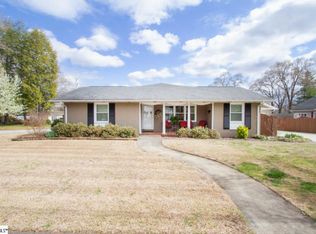 604 E 2nd Ave, Easley, SC 29640