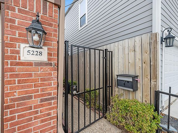 3rd image of 5228 Larkin St
