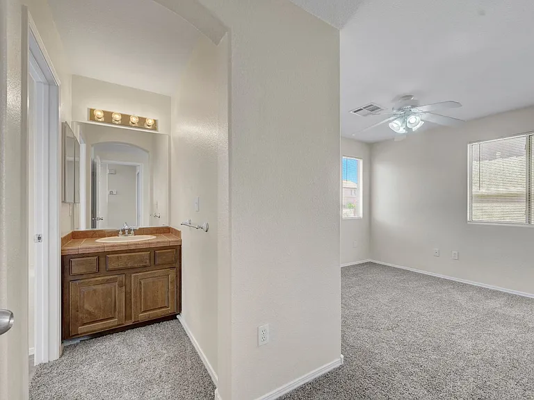 3952 Badgerbrook St — Photo 33