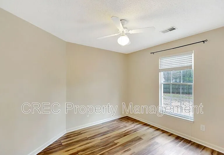 207 Lynton Ct — Photo 17