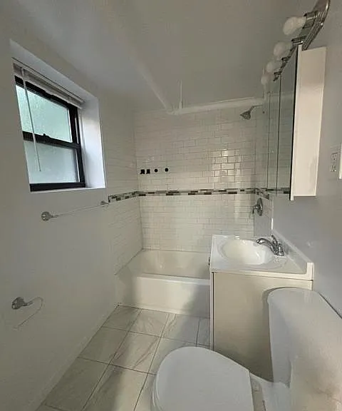 159 Main St #13 — Photo 8
