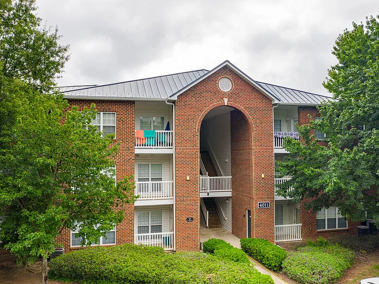 Northstone Apartments — Photo 24