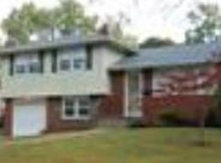 122 Oakdale Rd, Cherry Hill, NJ 08034