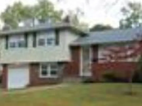 122 Oakdale Rd, Cherry Hill, NJ 08034