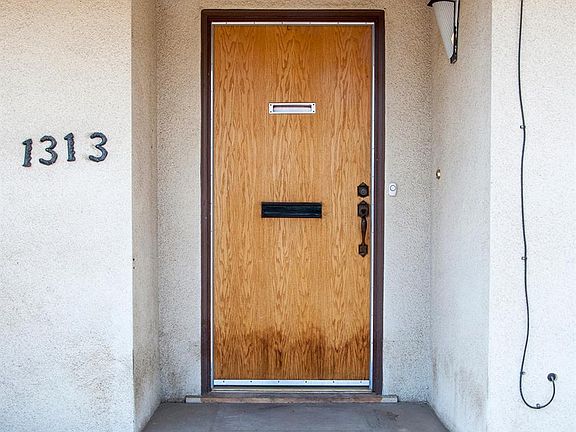 4th image of 1313 S Grant St