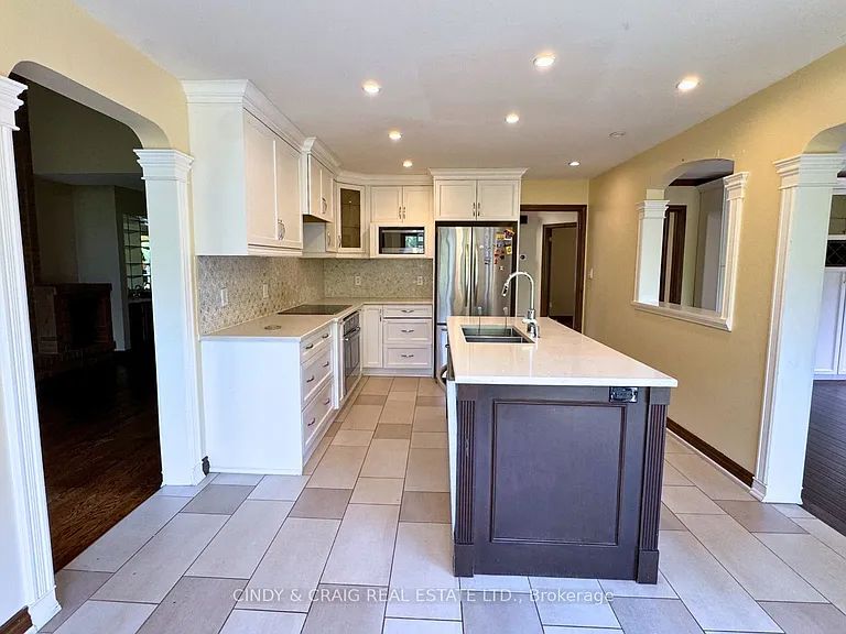 1426 Highbush Trl — Photo 7