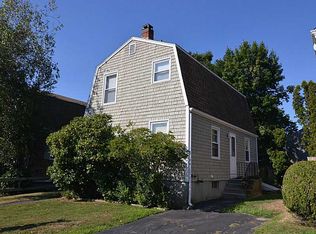 31 Eustis Ave, Newport, RI 02840