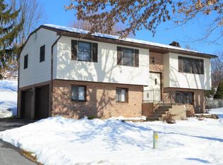 735 Terrace Ave, Mount Joy, PA 17552