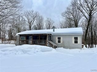 51 Johnny Cake Rd, Fulton, NY 13069