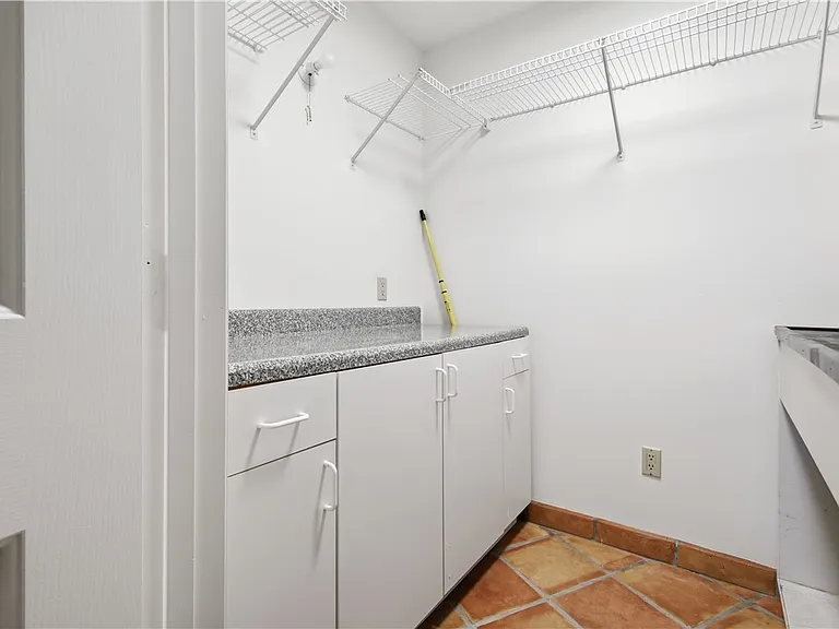 114 Queen Ann Ct — Photo 14