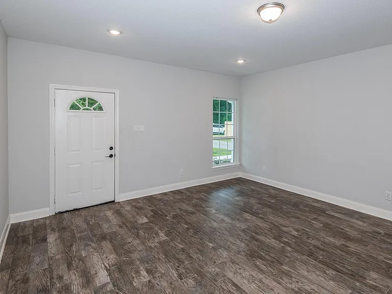 7705 Pin Oak St — Photo 3