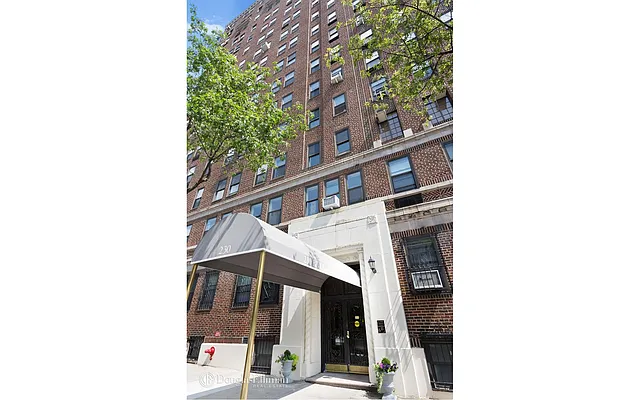 Rented by Douglas Elliman | media 15